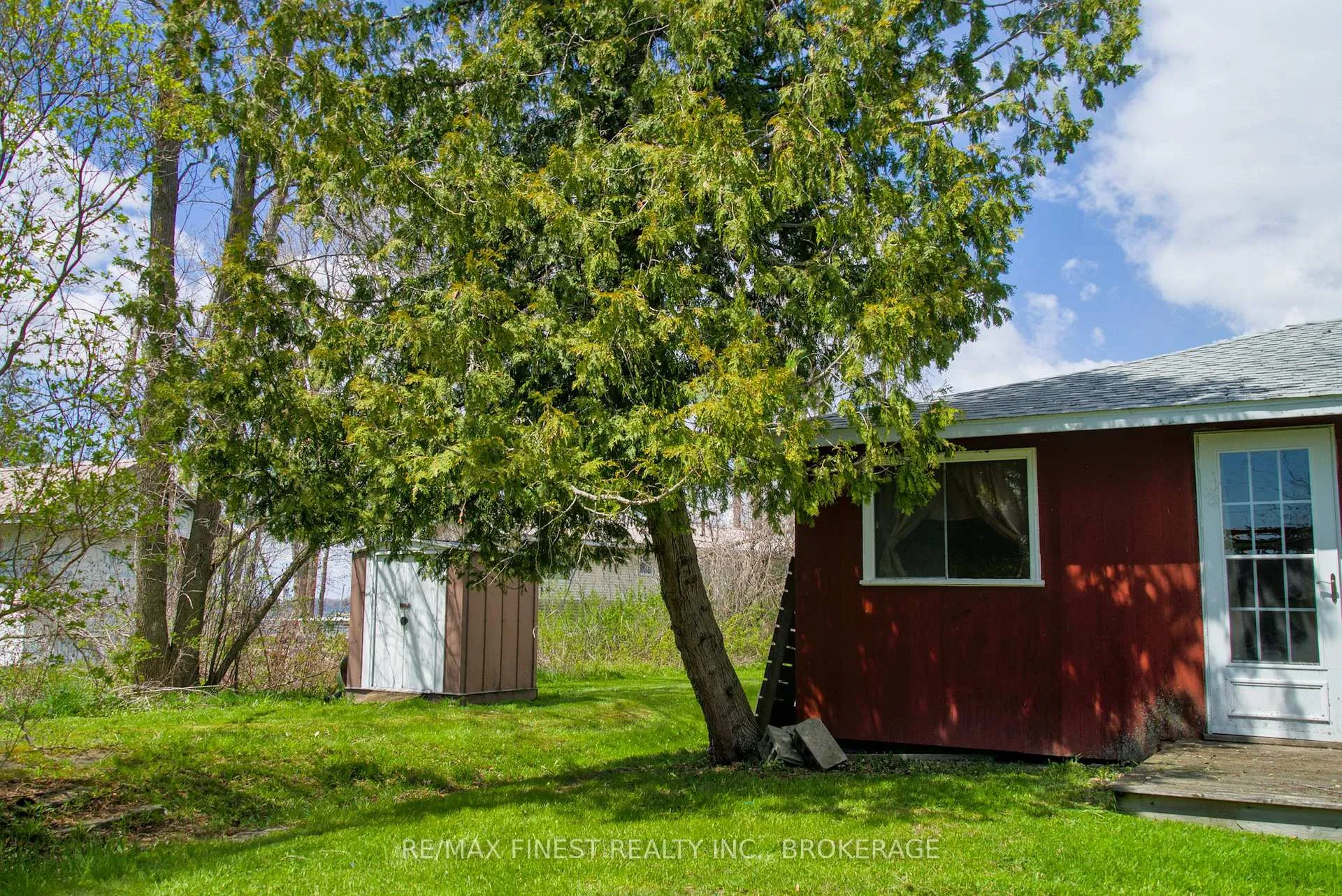 Photo 15 of 9300 Front Road, Frontenac Islands, The Islands — HOMEH