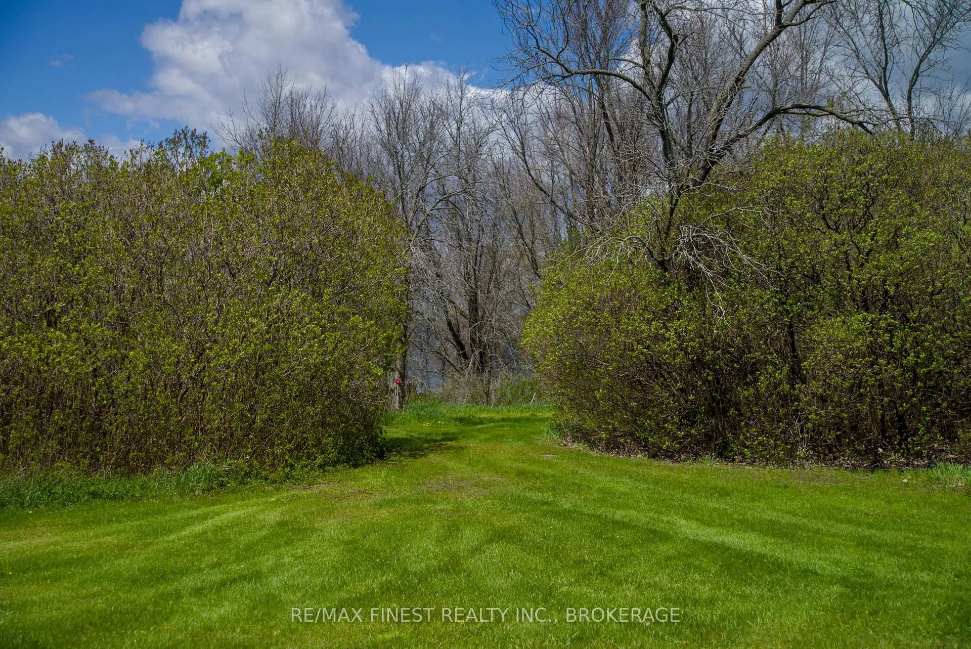 Photo 20 of 9300 Front Road, Frontenac Islands, The Islands — HOMEH