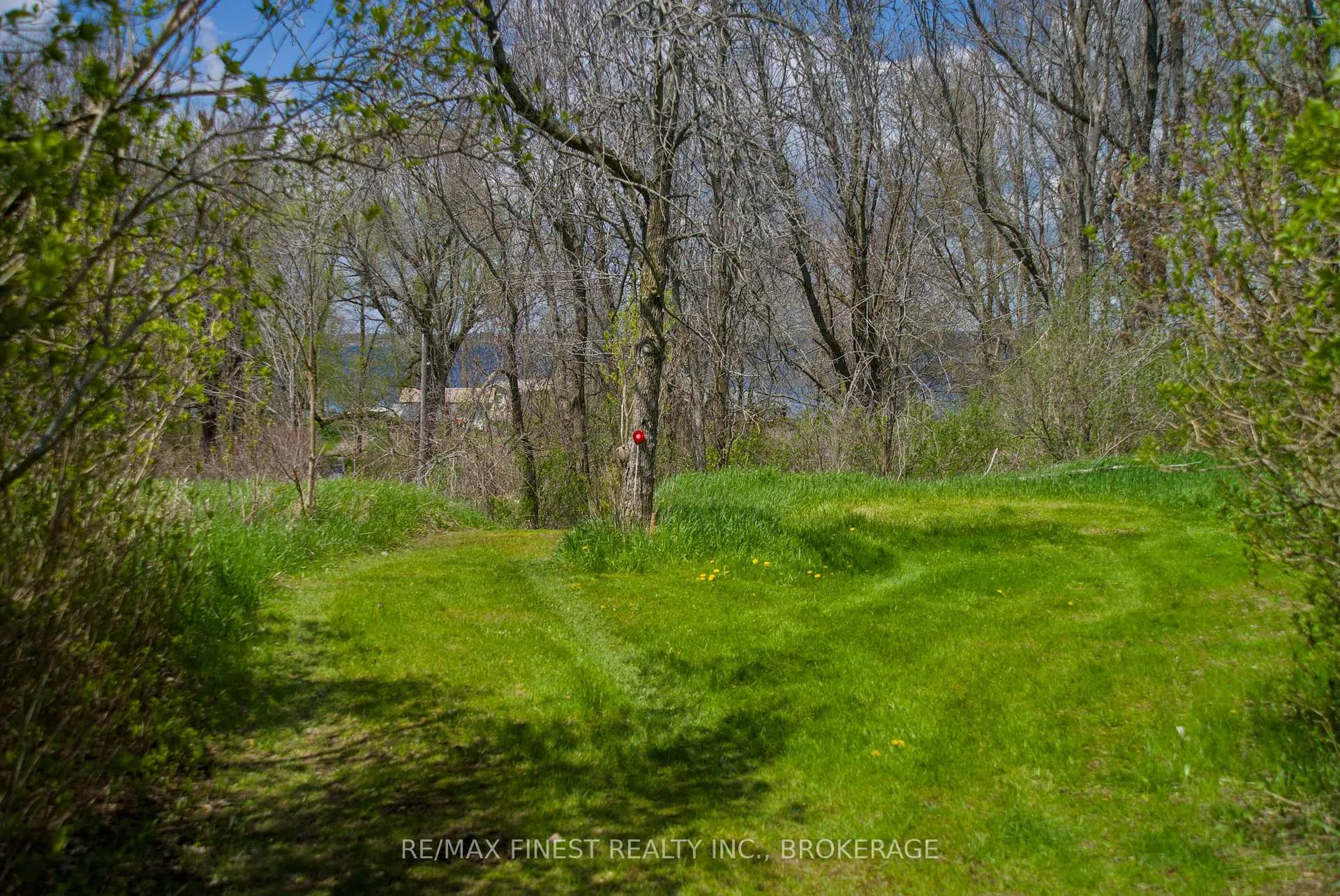 Photo 21 of 9300 Front Road, Frontenac Islands, The Islands — HOMEH