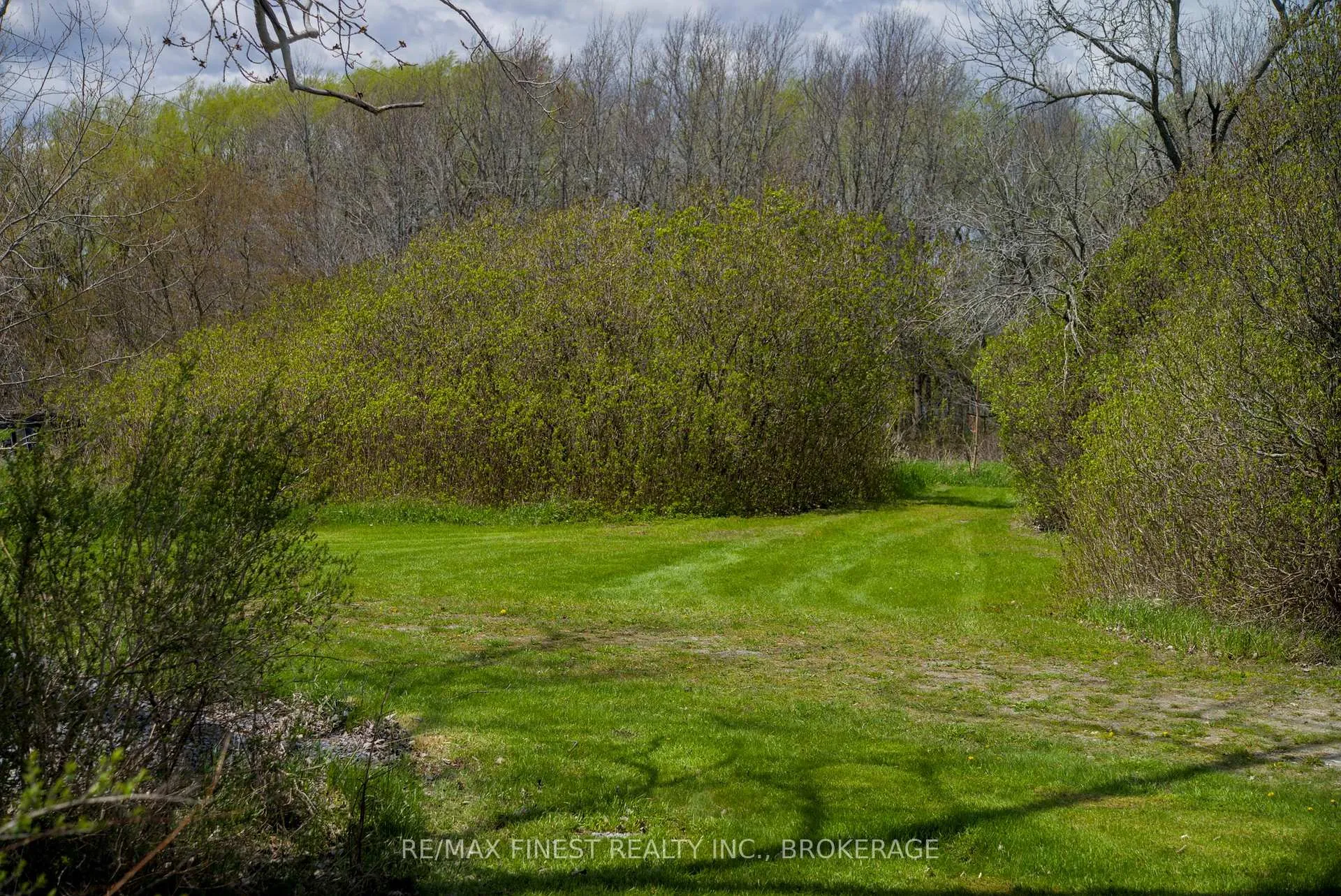 Photo 22 of 9300 Front Road, Frontenac Islands, The Islands — HOMEH