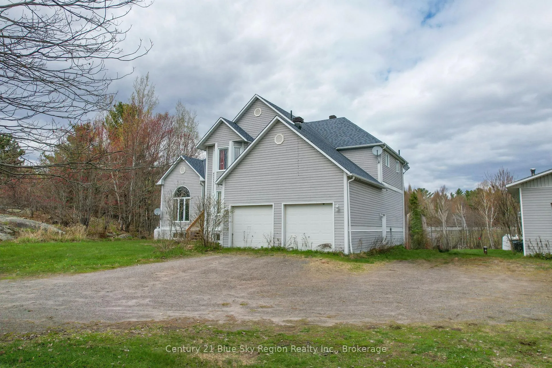 Photo 2 of 879 Callander Bay Drive, Callander — HOMEH