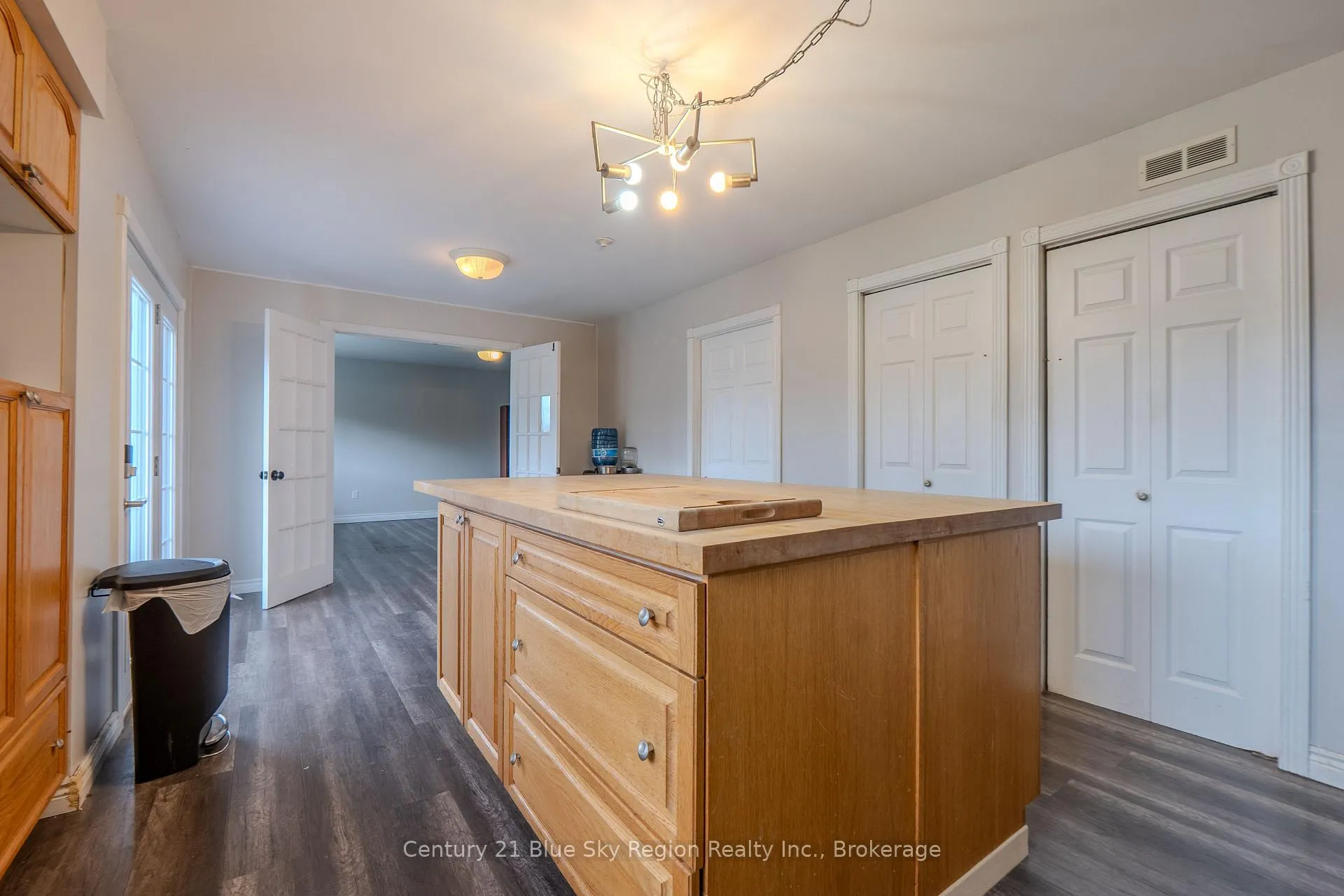 Photo 9 of 879 Callander Bay Drive, Callander — HOMEH