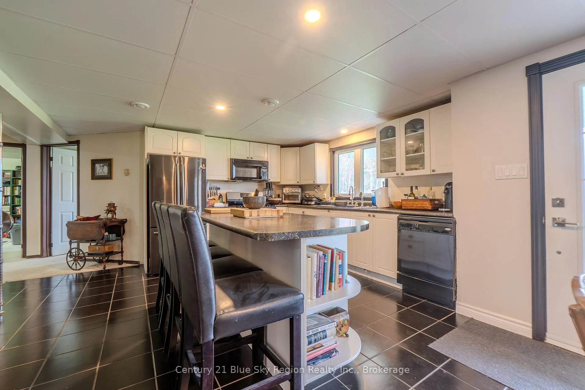 Photo 23 of 879 Callander Bay Drive, Callander — HOMEH