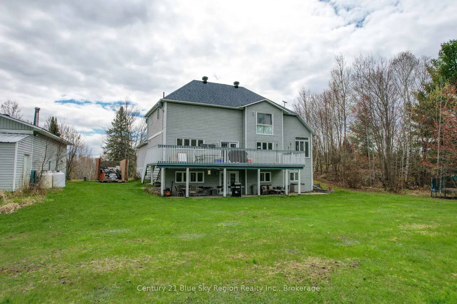 Photo 32 of 879 Callander Bay Drive, Callander — HOMEH