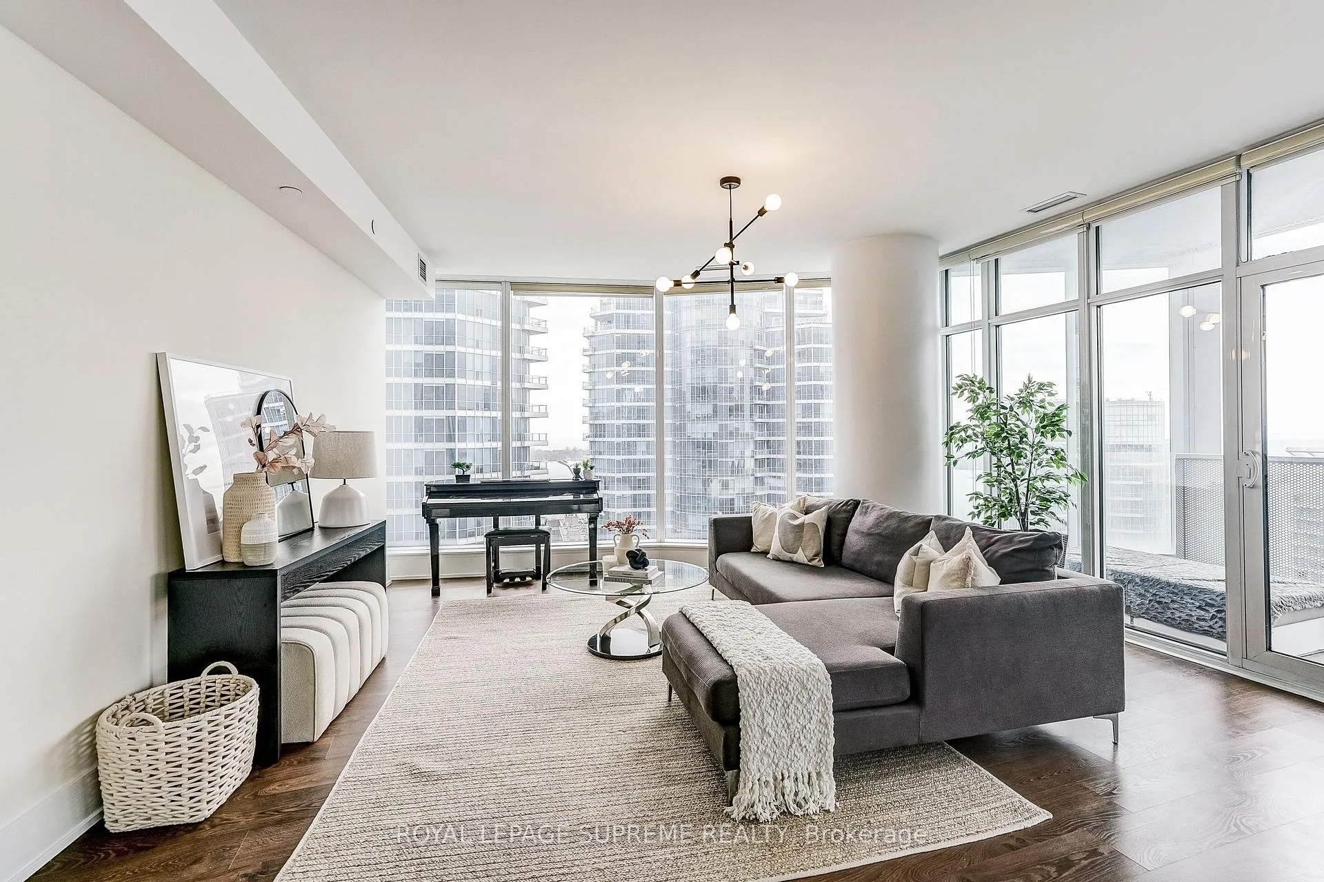 Photo 4 of Unit 3010, 10 York Street, Toronto, Waterfront Communities — HOMEH