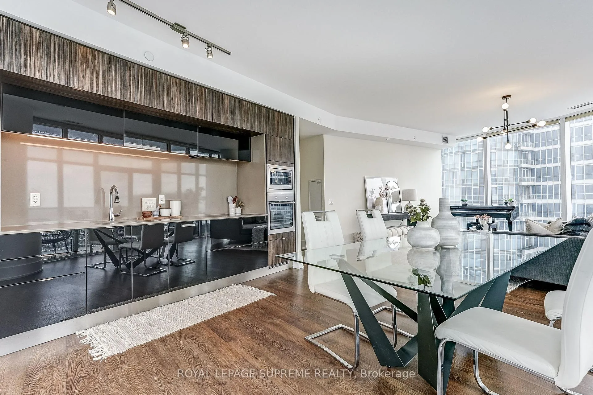 Photo 6 of Unit 3010, 10 York Street, Toronto, Waterfront Communities — HOMEH