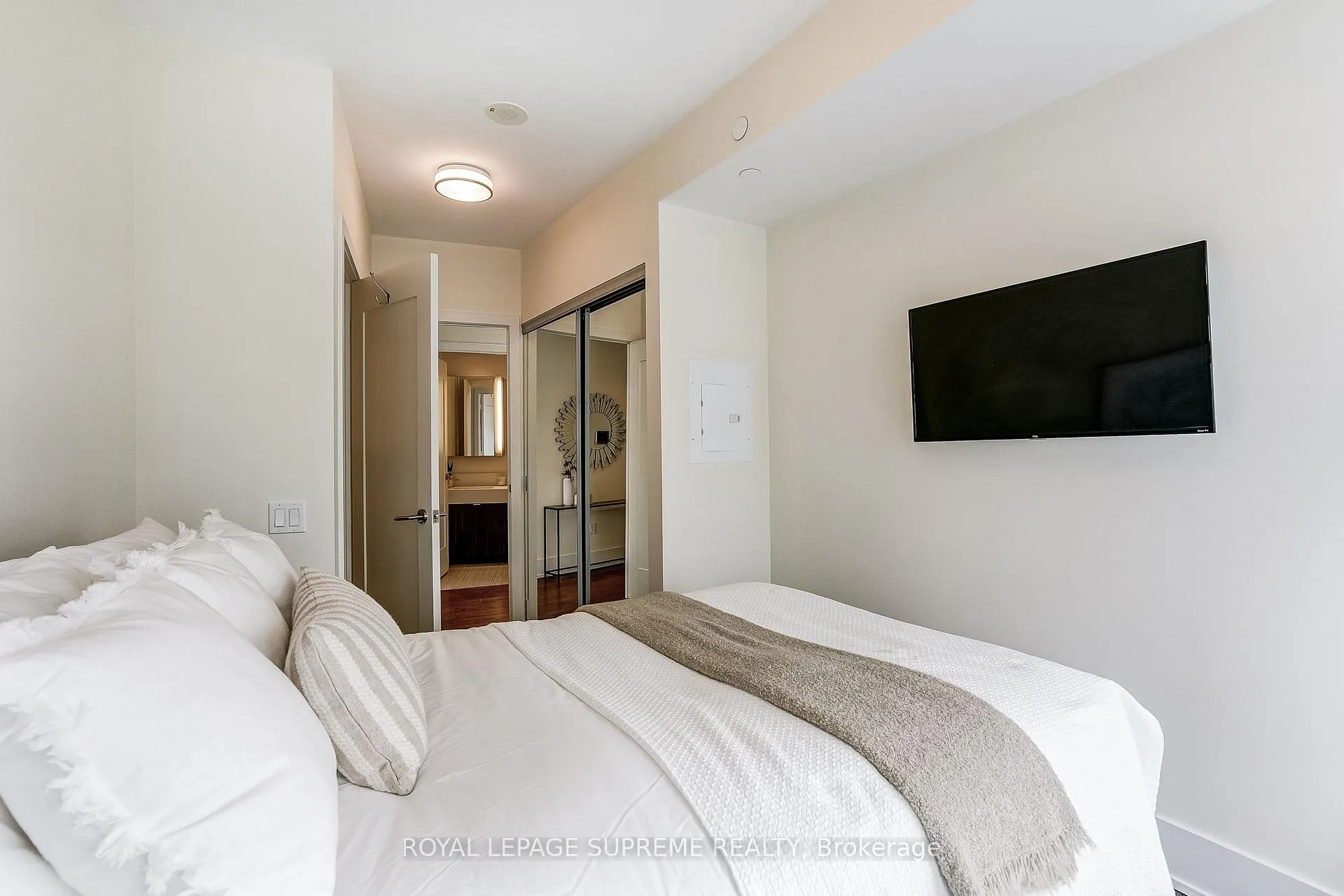 Photo 22 of Unit 3010, 10 York Street, Toronto, Waterfront Communities — HOMEH