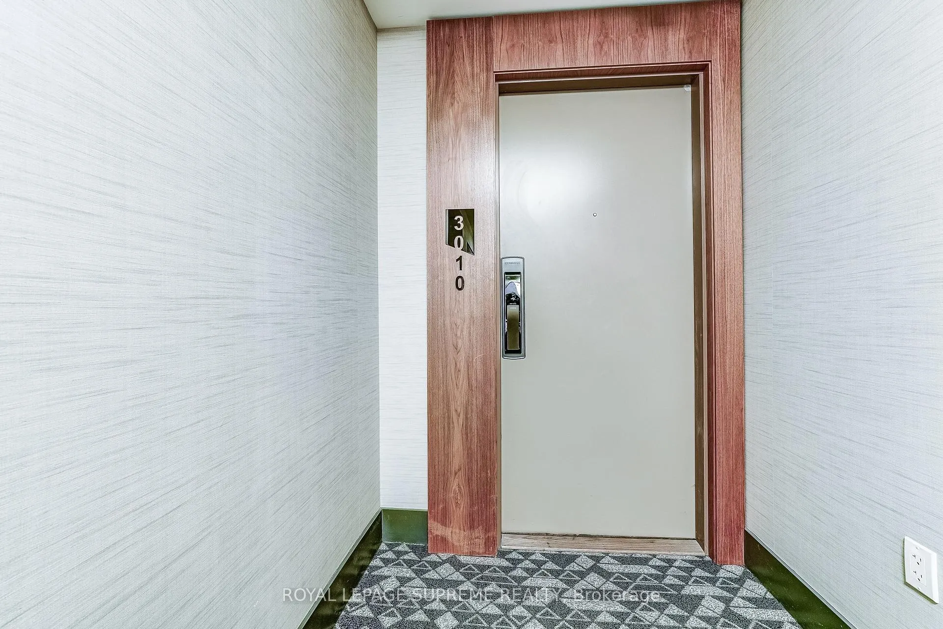 Photo 30 of Unit 3010, 10 York Street, Toronto, Waterfront Communities — HOMEH