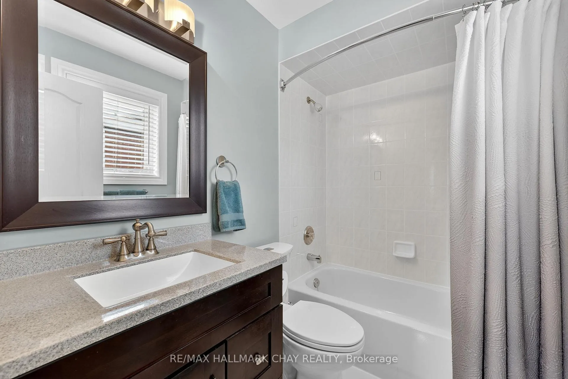 Photo 16 of 4 Darling Crescent, New Tecumseth, Alliston — HOMEH