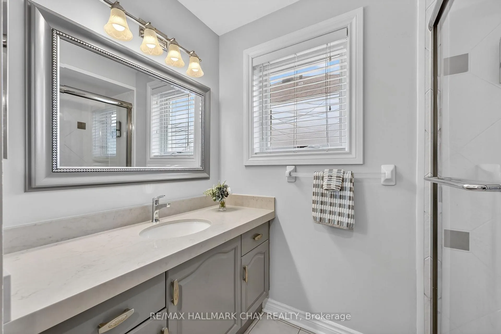 Photo 18 of 4 Darling Crescent, New Tecumseth, Alliston — HOMEH