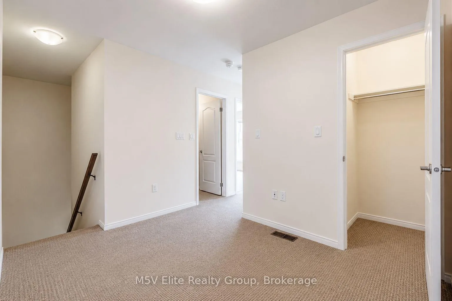 Photo 13 of 5010 Desantis Drive, Lincoln, Beamsville — HOMEH