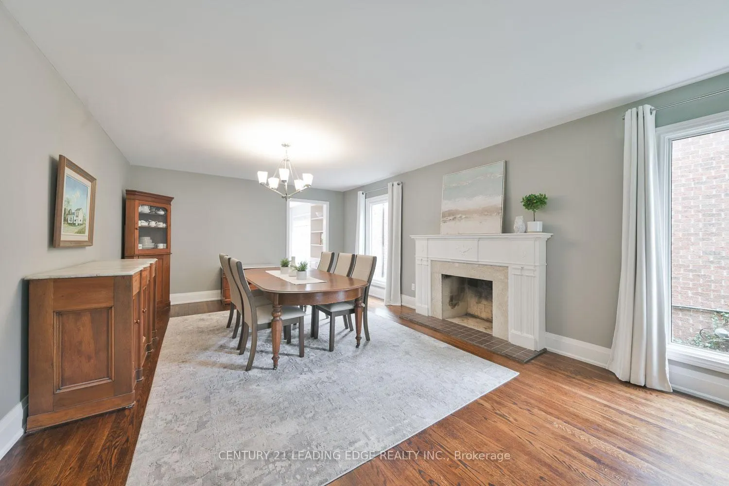 Photo 8 of 131 Reeve Drive, Markham, Markham Village — HOMEH