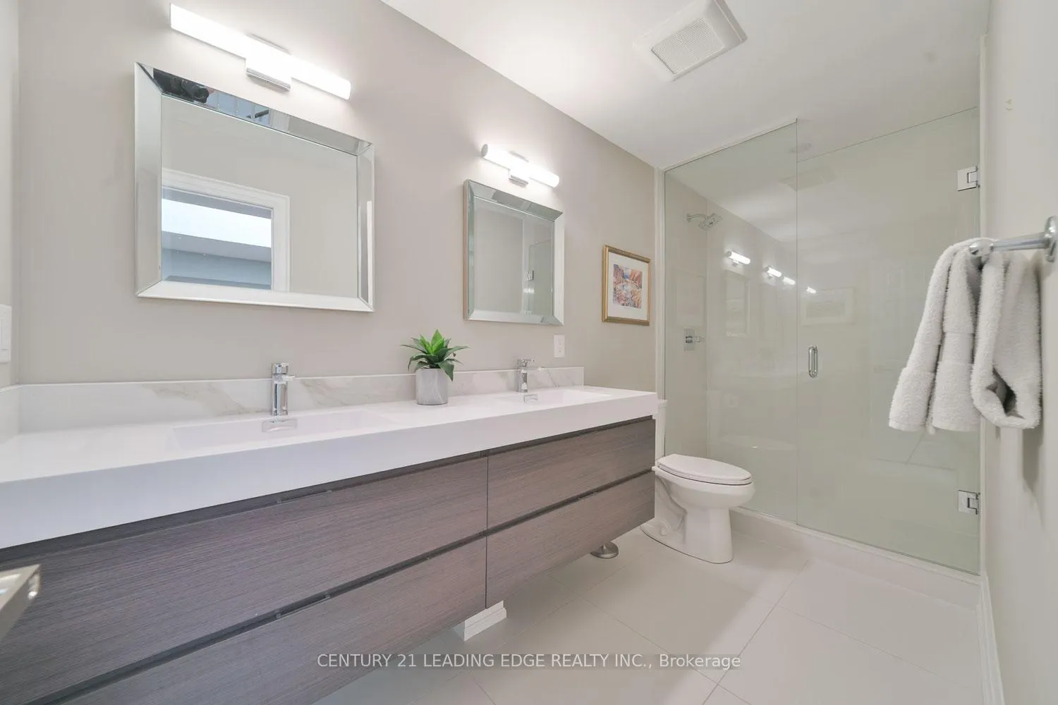 Photo 36 of 131 Reeve Drive, Markham, Markham Village — HOMEH