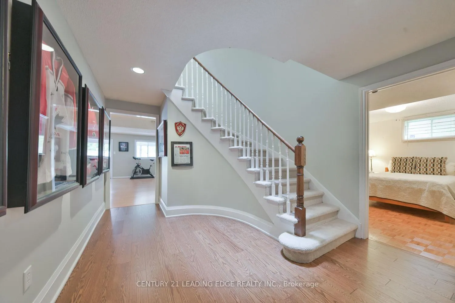 Photo 37 of 131 Reeve Drive, Markham, Markham Village — HOMEH