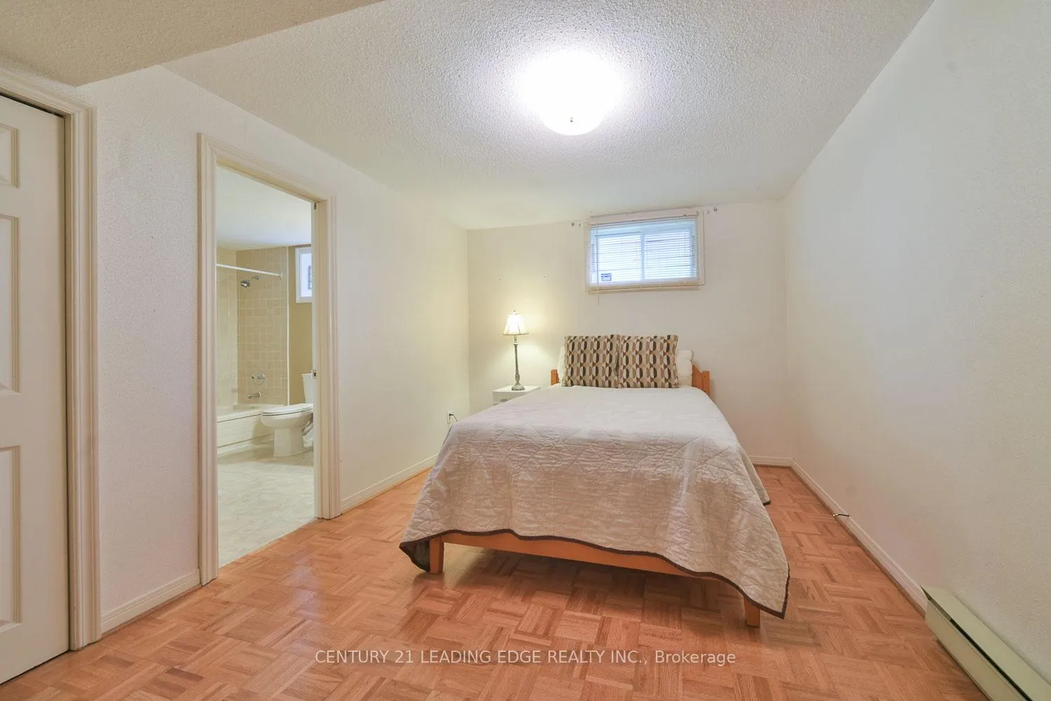 Photo 42 of 131 Reeve Drive, Markham, Markham Village — HOMEH