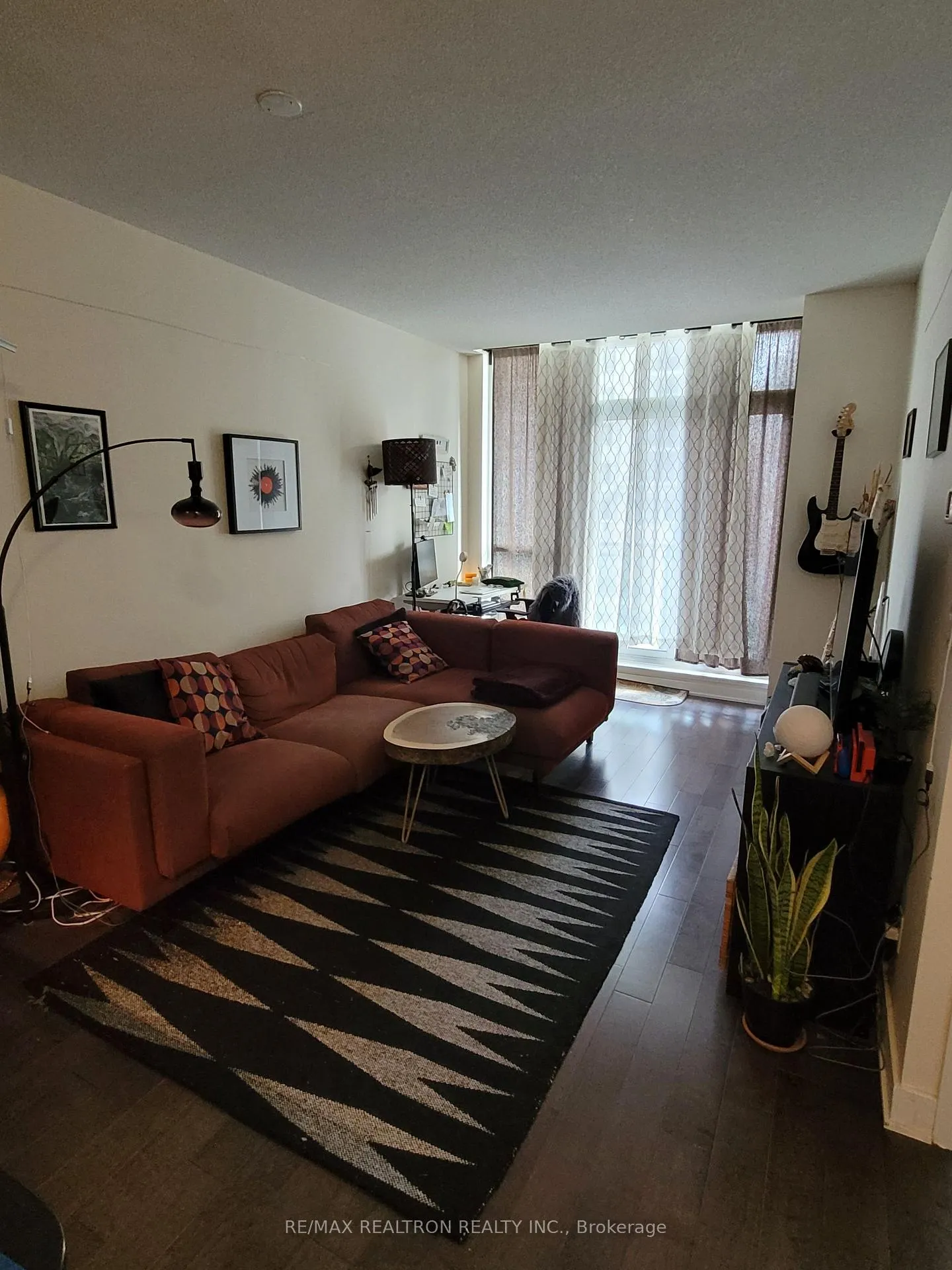 Photo 4 of Unit 201, 4070 Confederation Parkway, Mississauga, City Centre — HOMEH