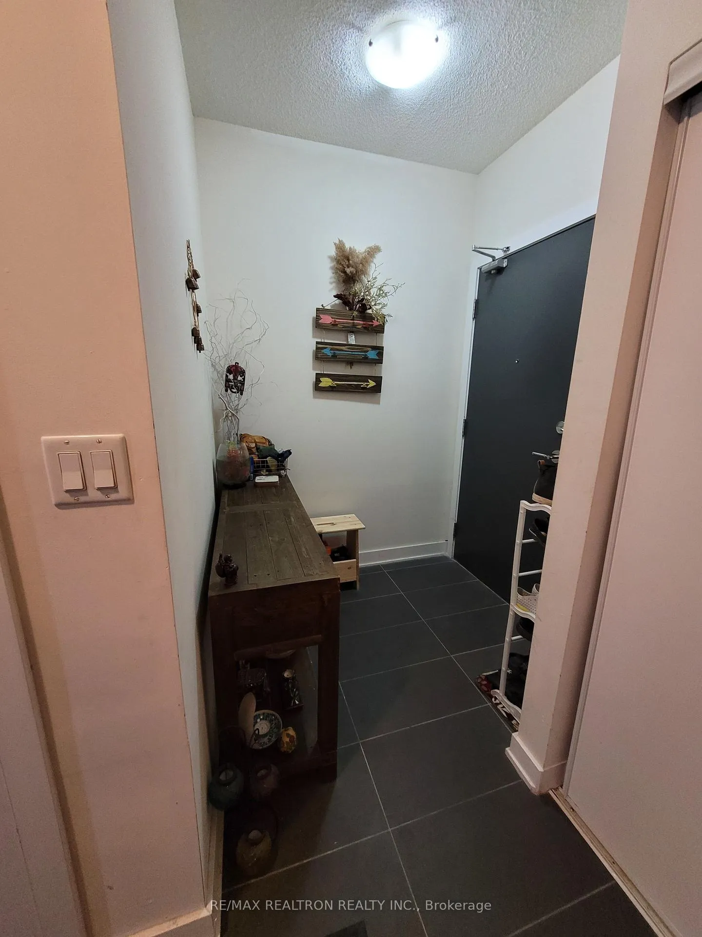 Photo 5 of Unit 201, 4070 Confederation Parkway, Mississauga, City Centre — HOMEH