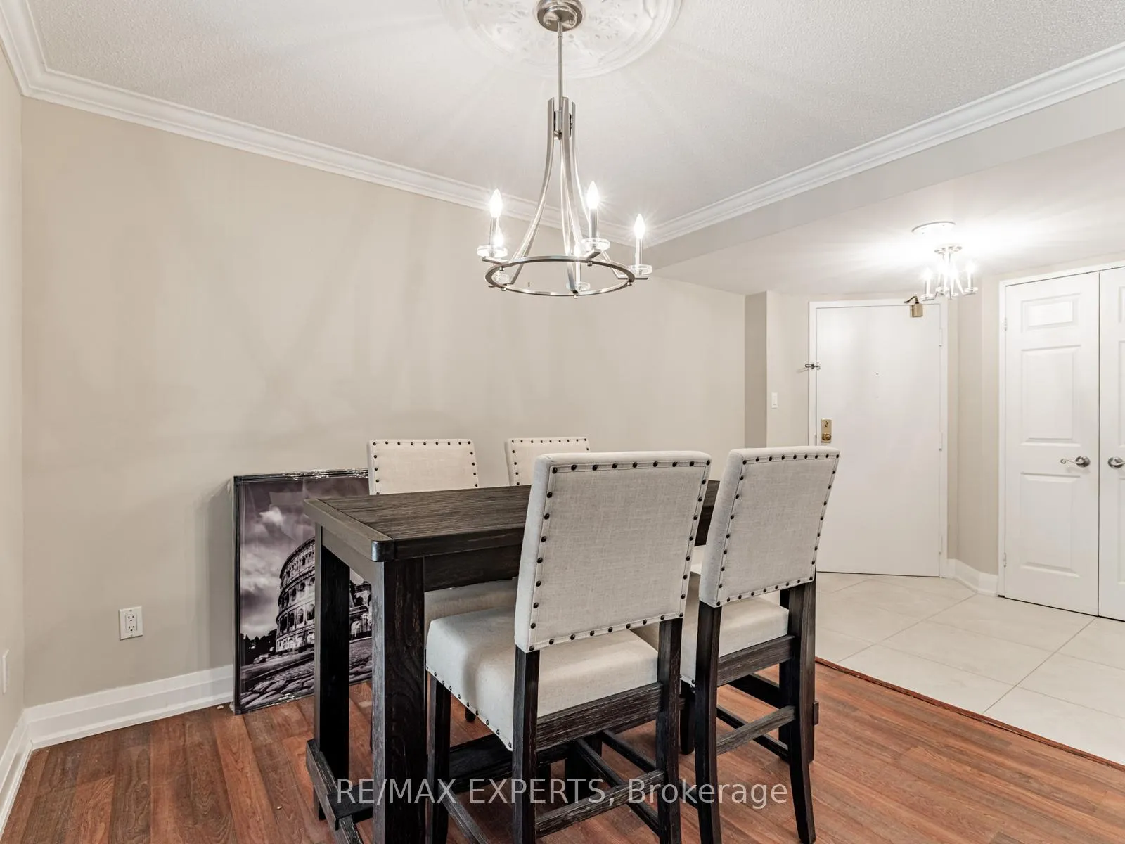 Photo 4 of Unit 215, 100 Arbors Lane, Vaughan, West Woodbridge — HOMEH