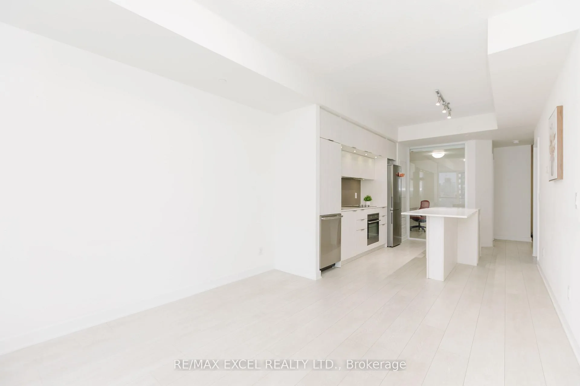 Photo 8 of Unit 1307, 170 Sumach Street, Toronto, Regent Park — HOMEH