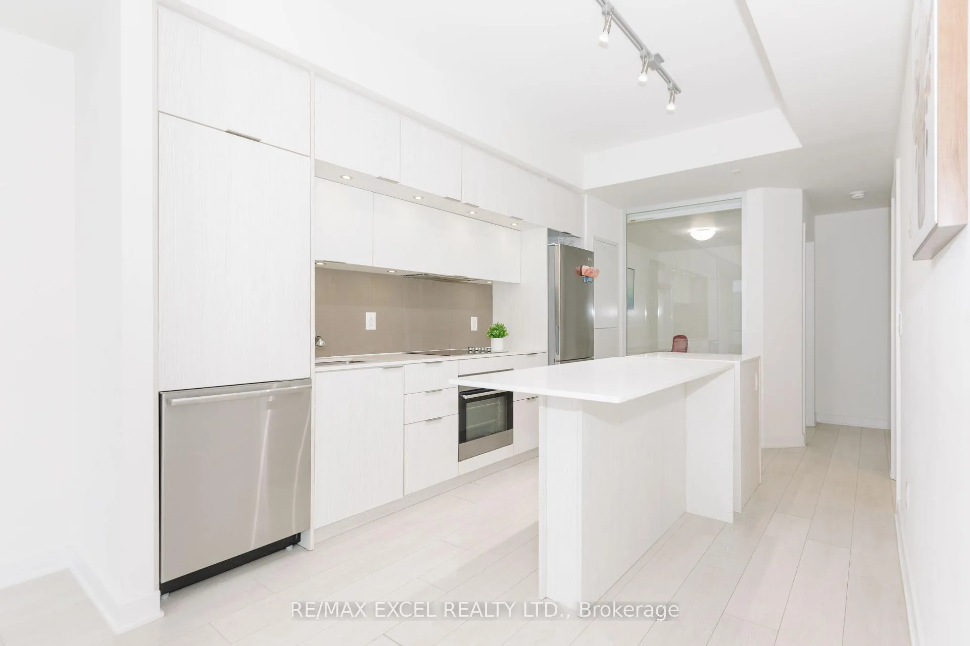 Photo 9 of Unit 1307, 170 Sumach Street, Toronto, Regent Park — HOMEH