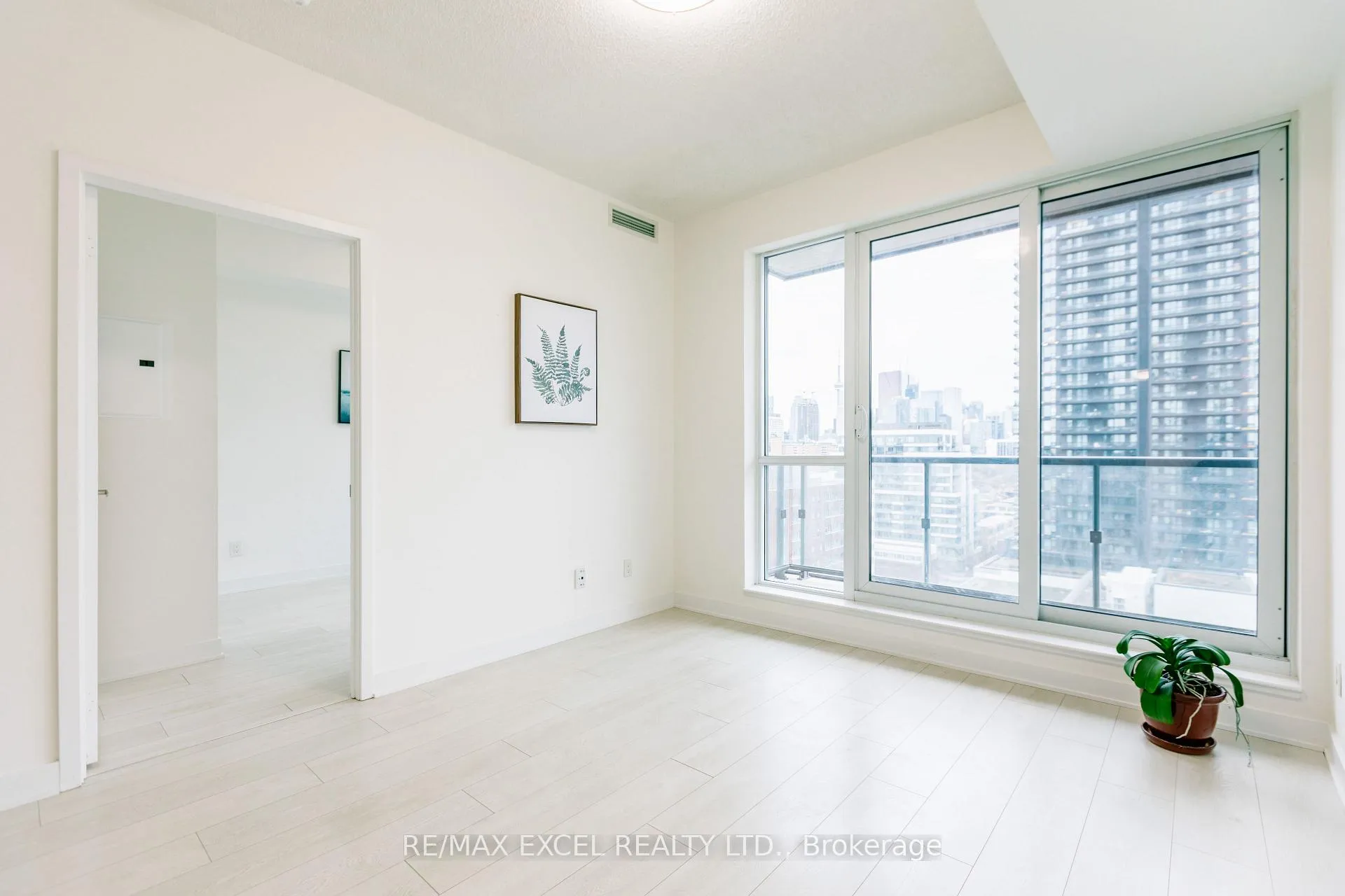 Photo 10 of Unit 1307, 170 Sumach Street, Toronto, Regent Park — HOMEH