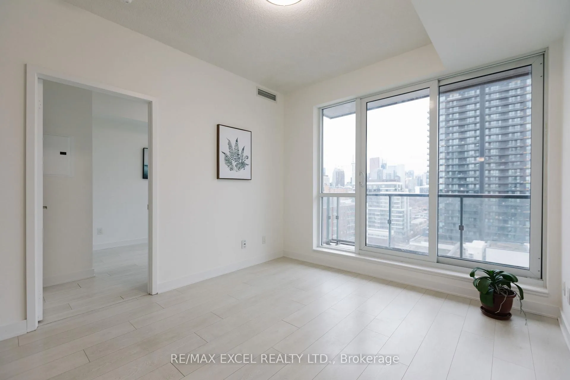 Photo 15 of Unit 1307, 170 Sumach Street, Toronto, Regent Park — HOMEH