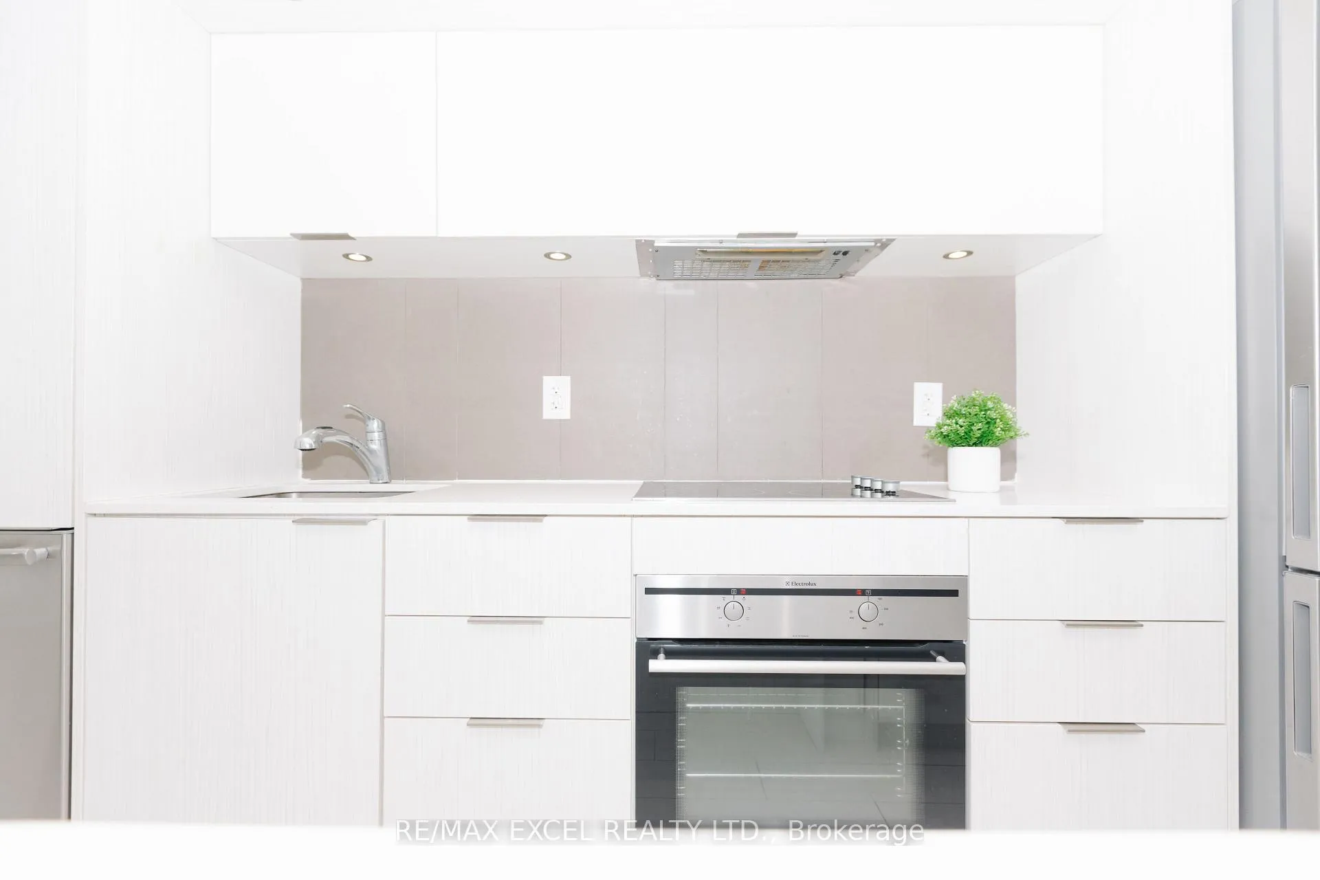 Photo 16 of Unit 1307, 170 Sumach Street, Toronto, Regent Park — HOMEH