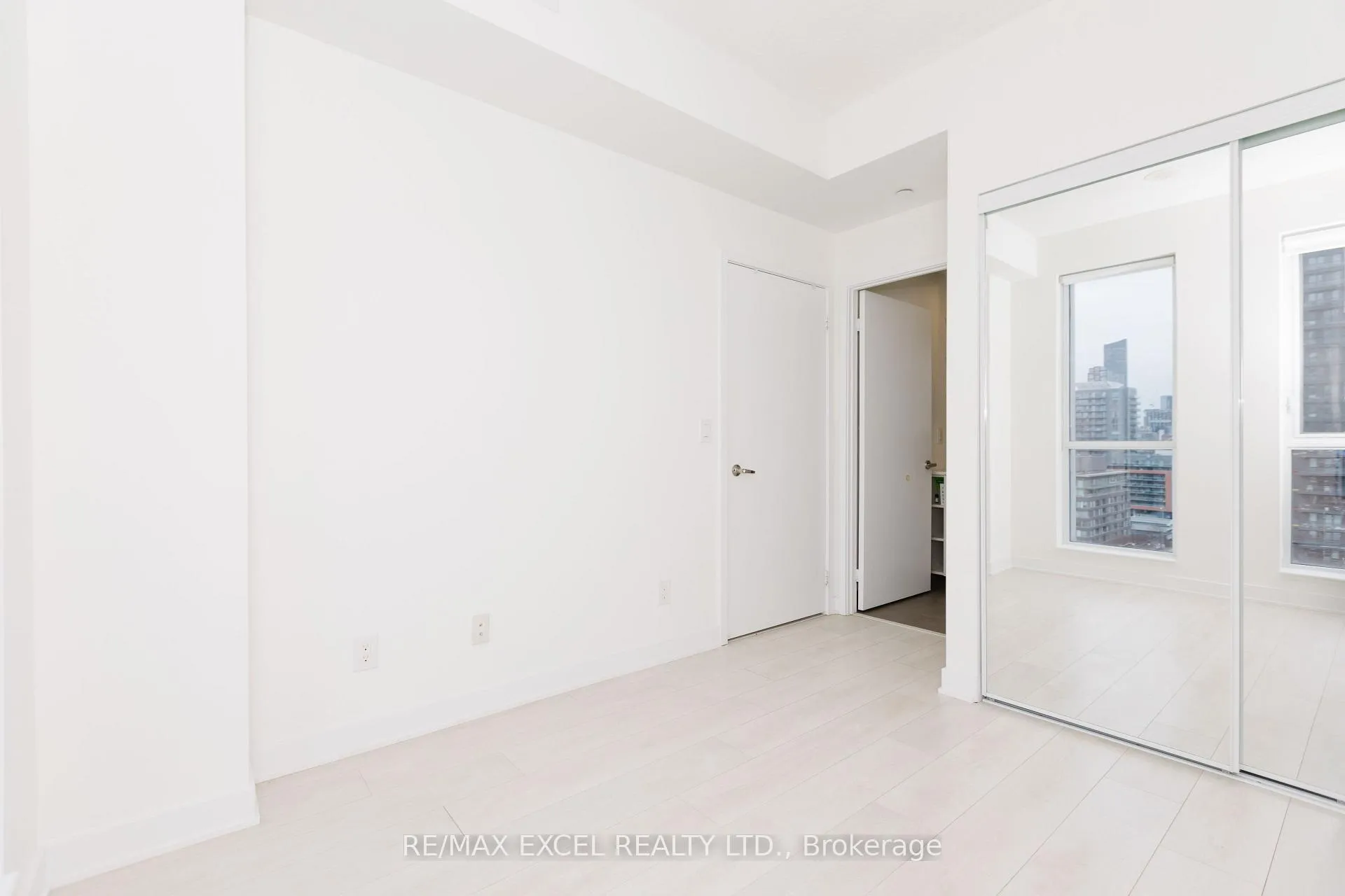 Photo 23 of Unit 1307, 170 Sumach Street, Toronto, Regent Park — HOMEH