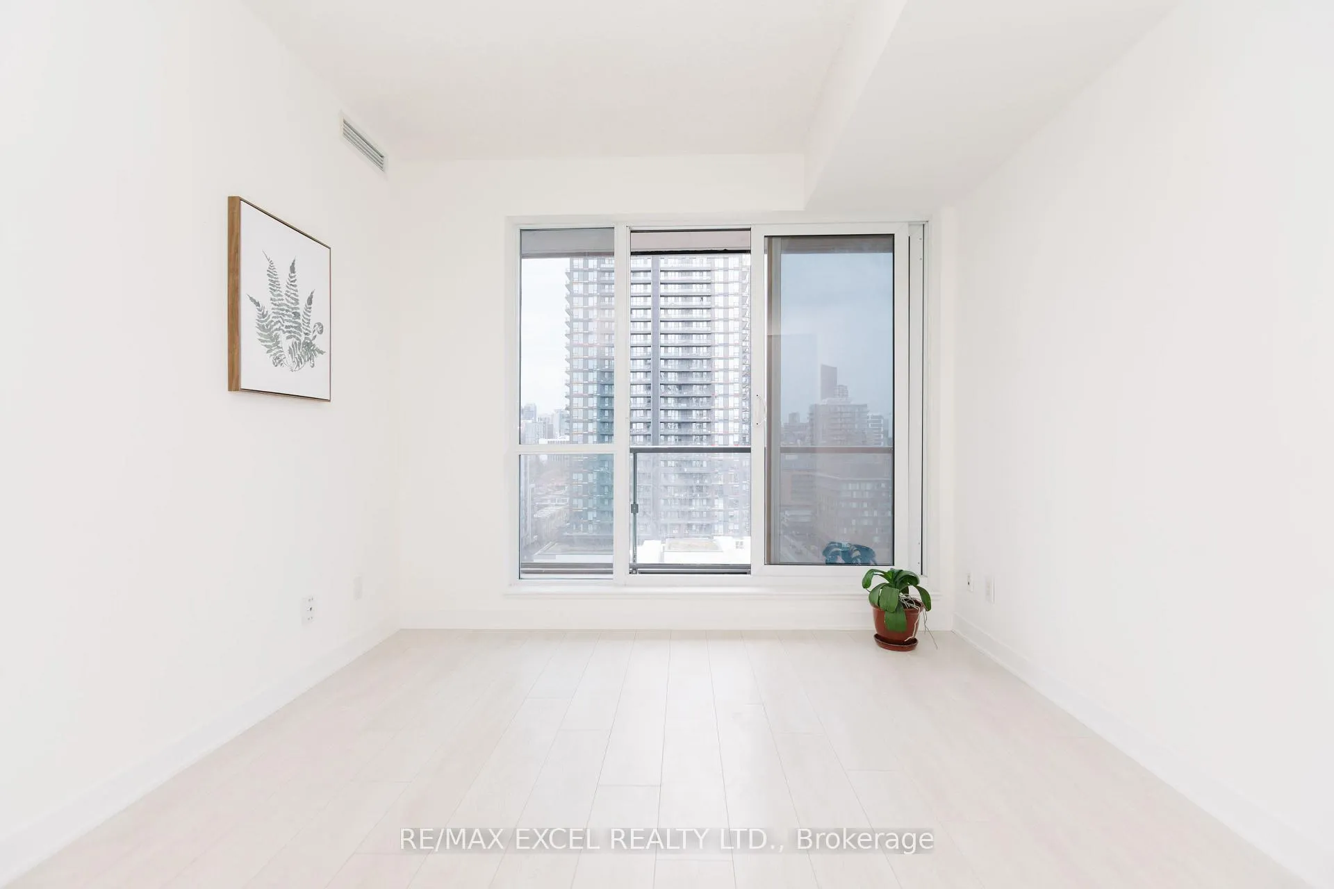 Photo 24 of Unit 1307, 170 Sumach Street, Toronto, Regent Park — HOMEH