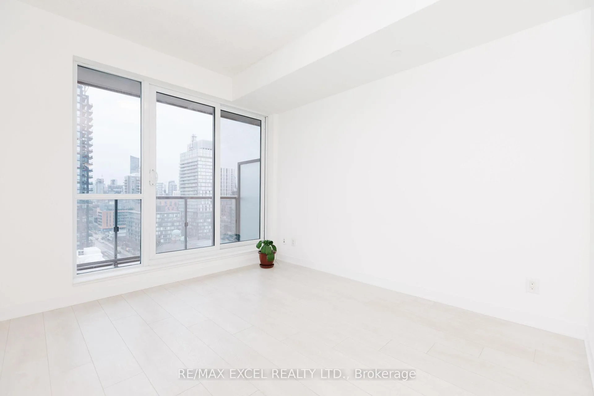 Photo 25 of Unit 1307, 170 Sumach Street, Toronto, Regent Park — HOMEH