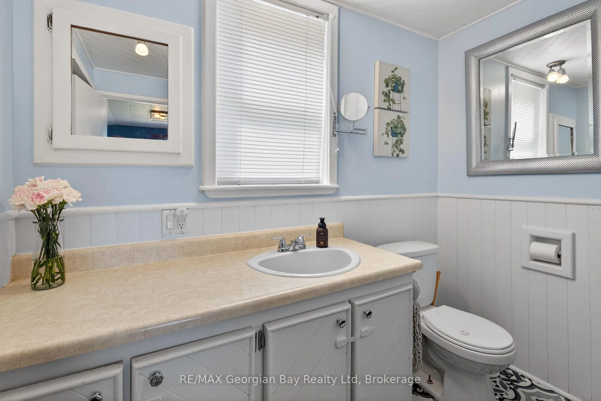 Photo 12 of 13 Centre Street, Penetanguishene — HOMEH