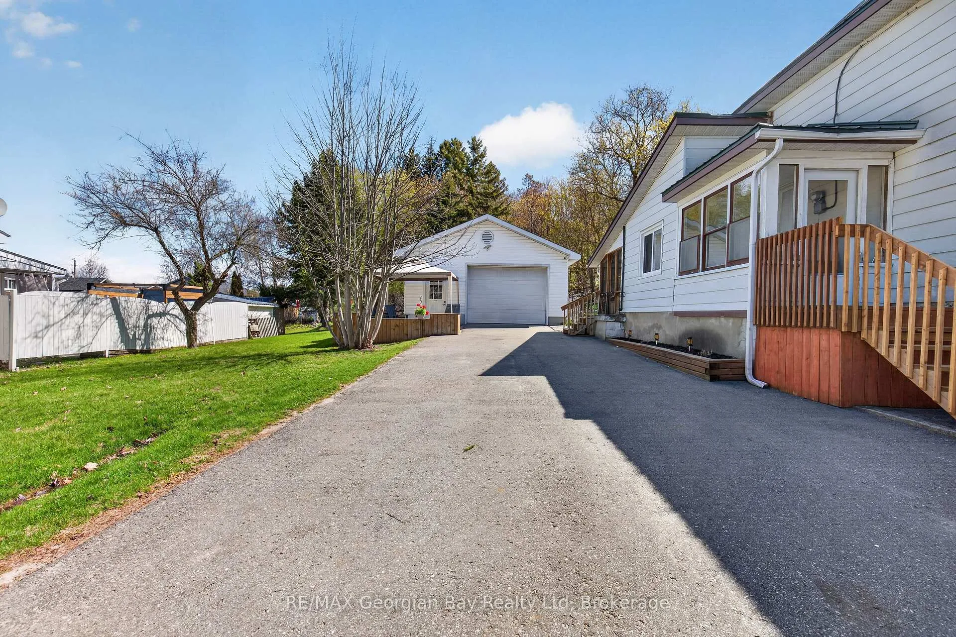 Photo 25 of 13 Centre Street, Penetanguishene — HOMEH