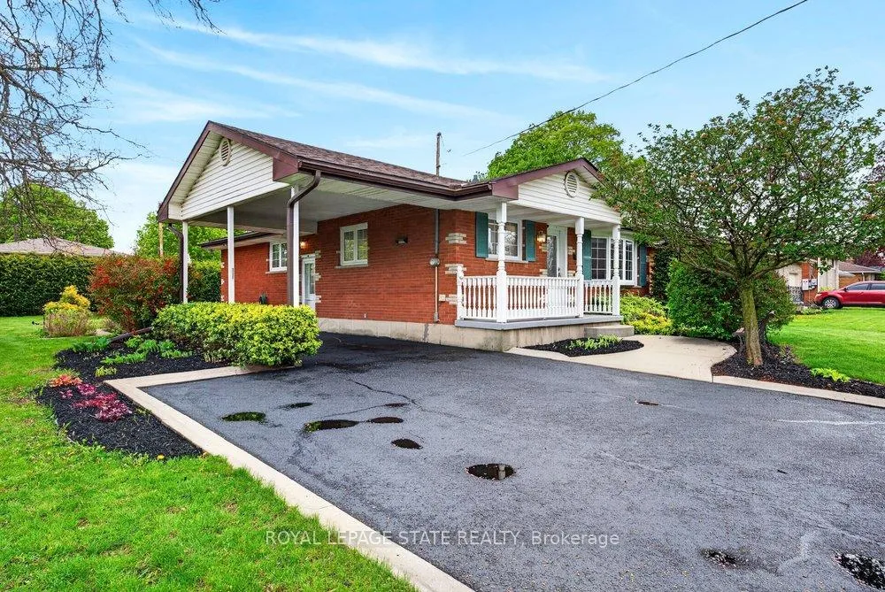 Front of 93 Varadi Avenue