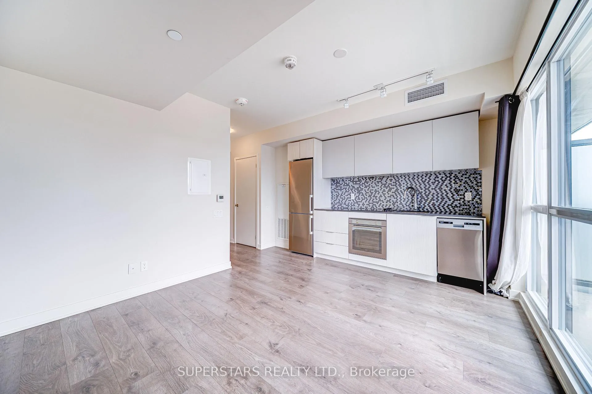 Photo 4 of Unit 509, 2 Sonic Way, Toronto, Flemingdon Park — HOMEH