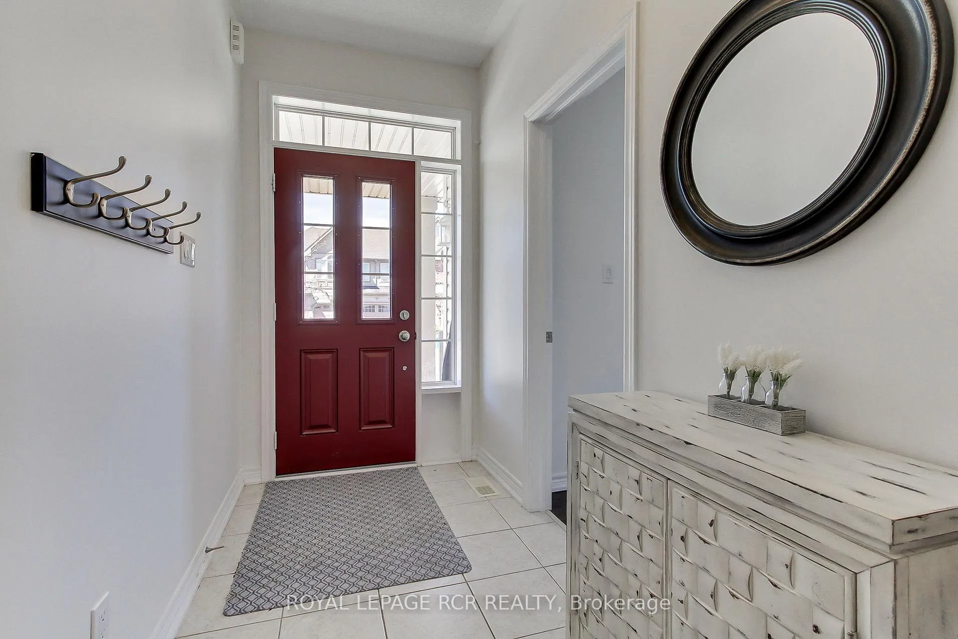 Photo 4 of 19 Wyndham Circle, Georgina, Sutton & Jackson's Point — HOMEH