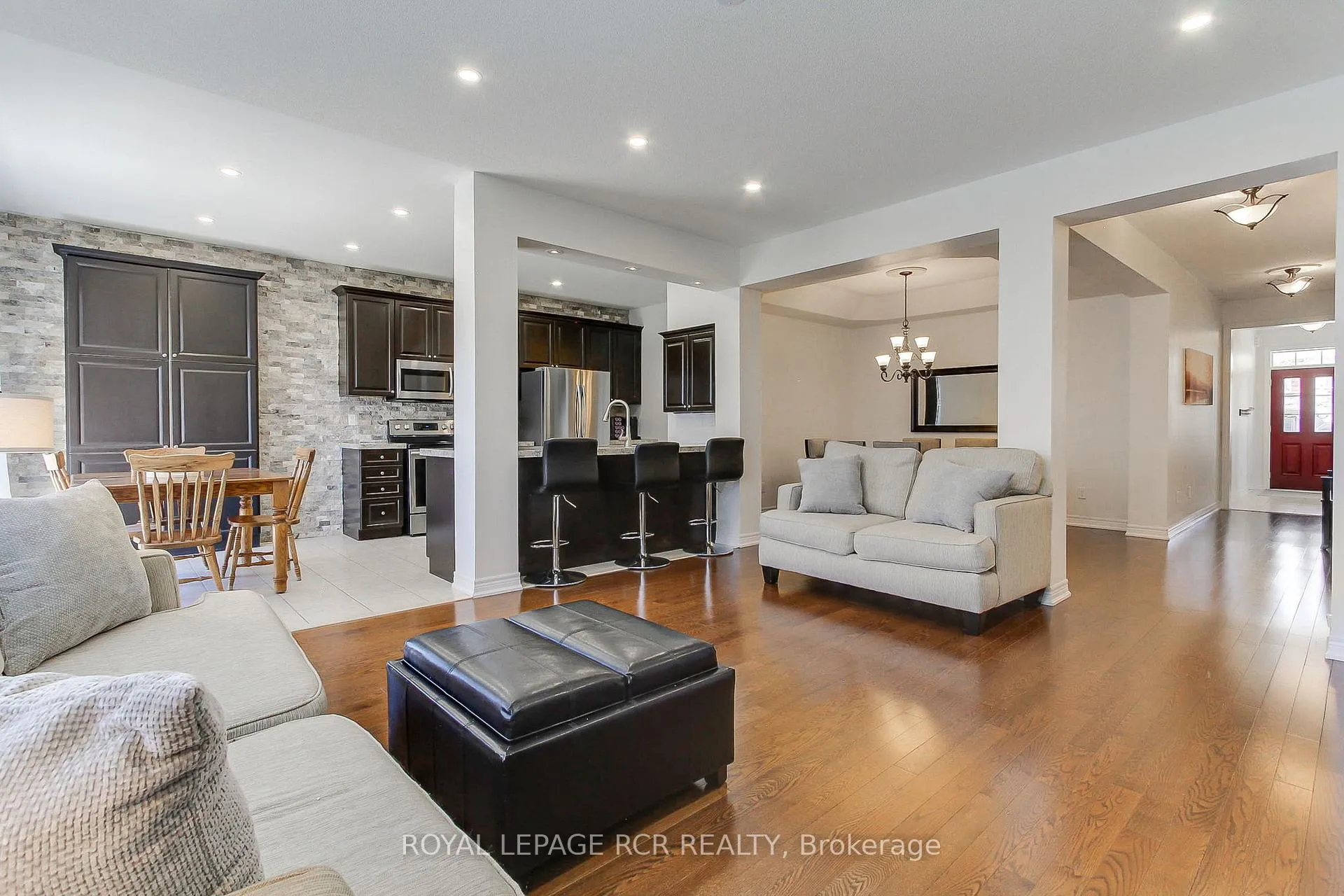 Photo 6 of 19 Wyndham Circle, Georgina, Sutton & Jackson's Point — HOMEH
