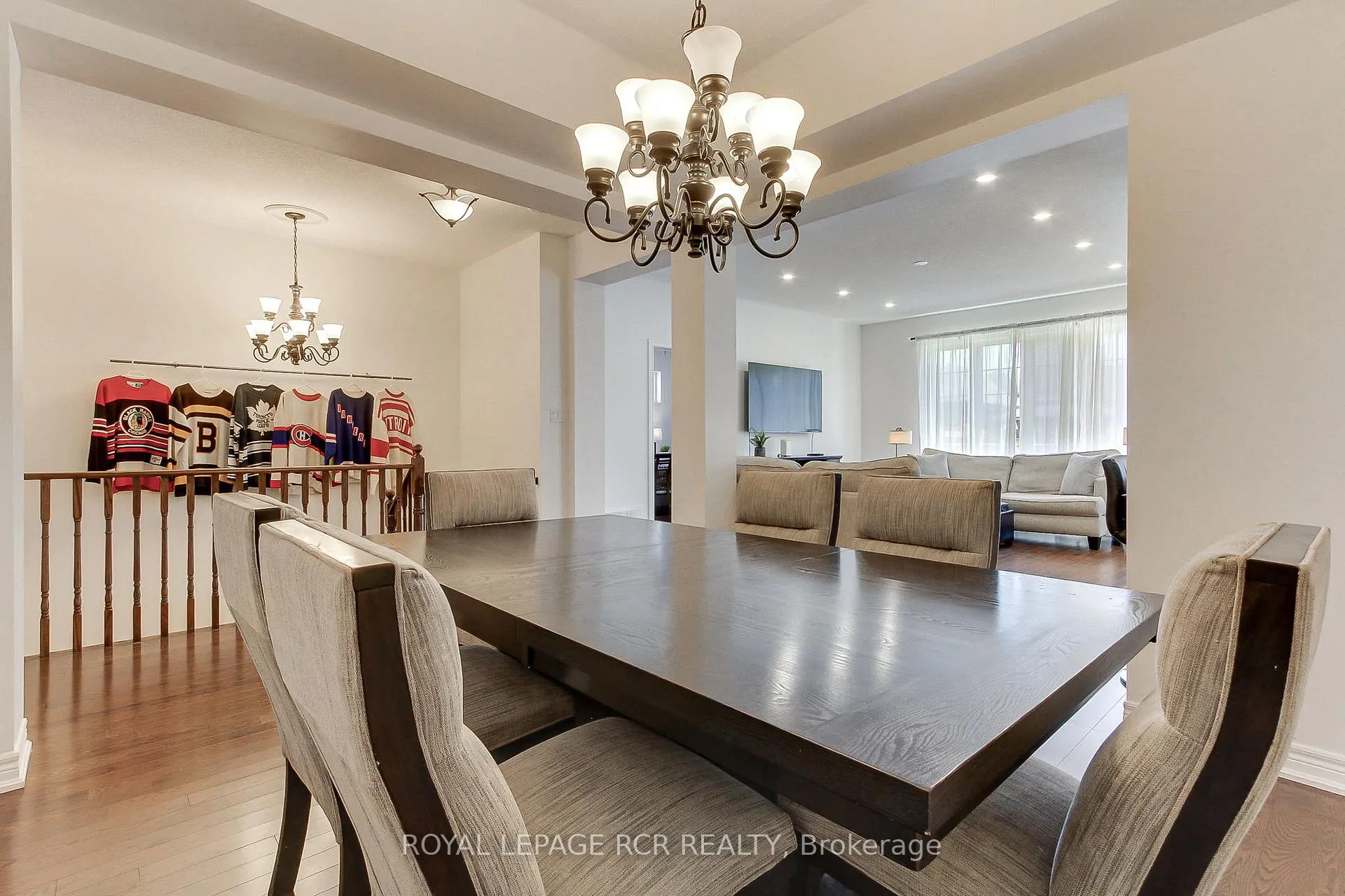Photo 9 of 19 Wyndham Circle, Georgina, Sutton & Jackson's Point — HOMEH