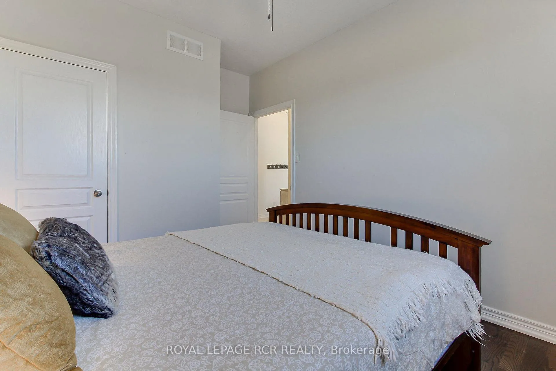 Photo 28 of 19 Wyndham Circle, Georgina, Sutton & Jackson's Point — HOMEH