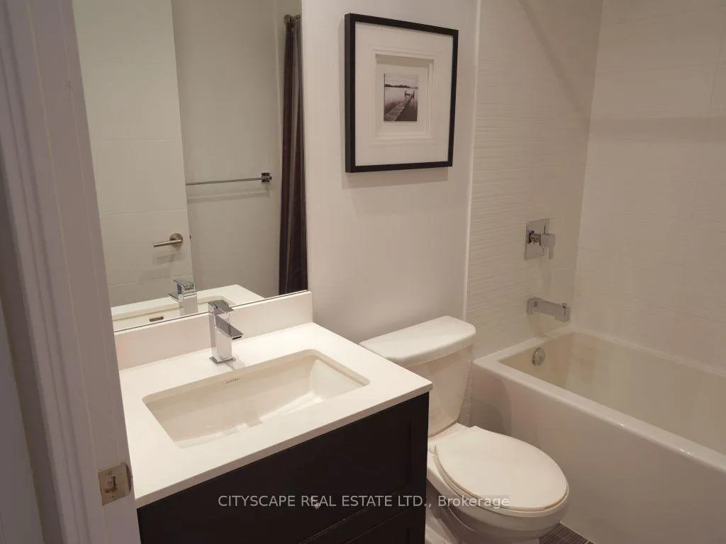 Photo 6 of Unit Lph27, 525 Adelaide Street, Toronto, Waterfront Communities — HOMEH