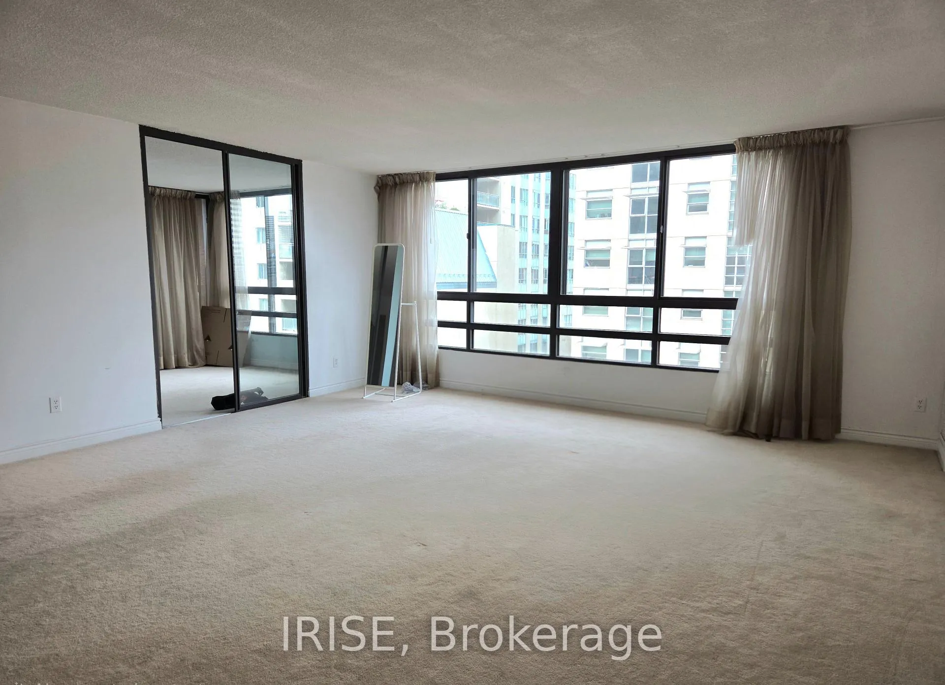Photo 7 of Unit 803, 77 Carlton Street, Toronto, Church-Yonge Corridor — HOMEH
