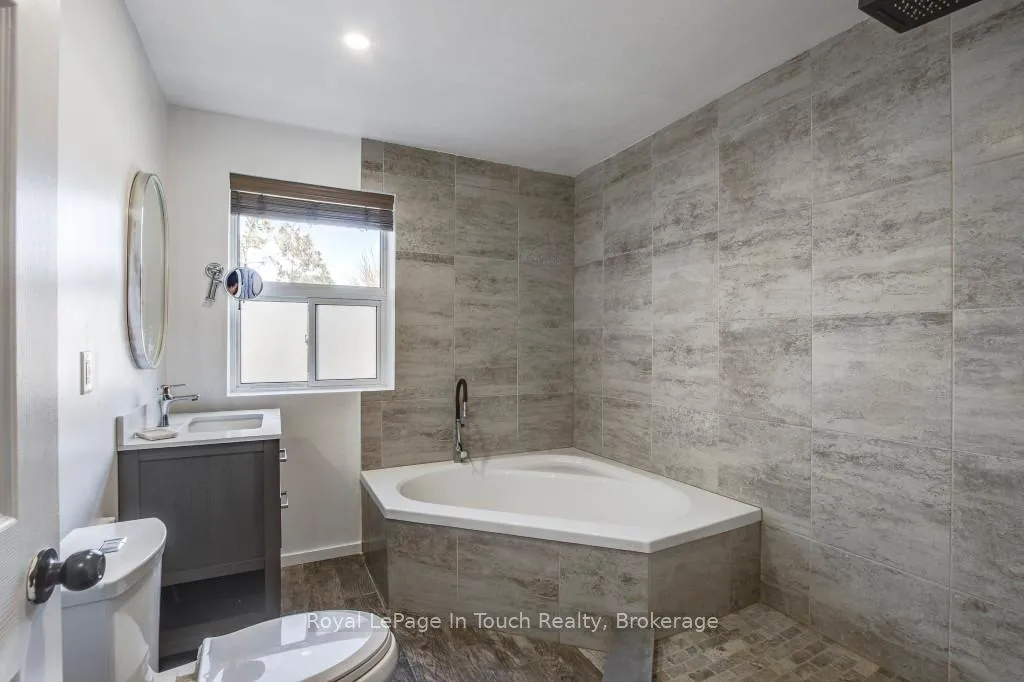 Photo 11 of 142 Duck Bay Road, Tay, Rural Tay — HOMEH