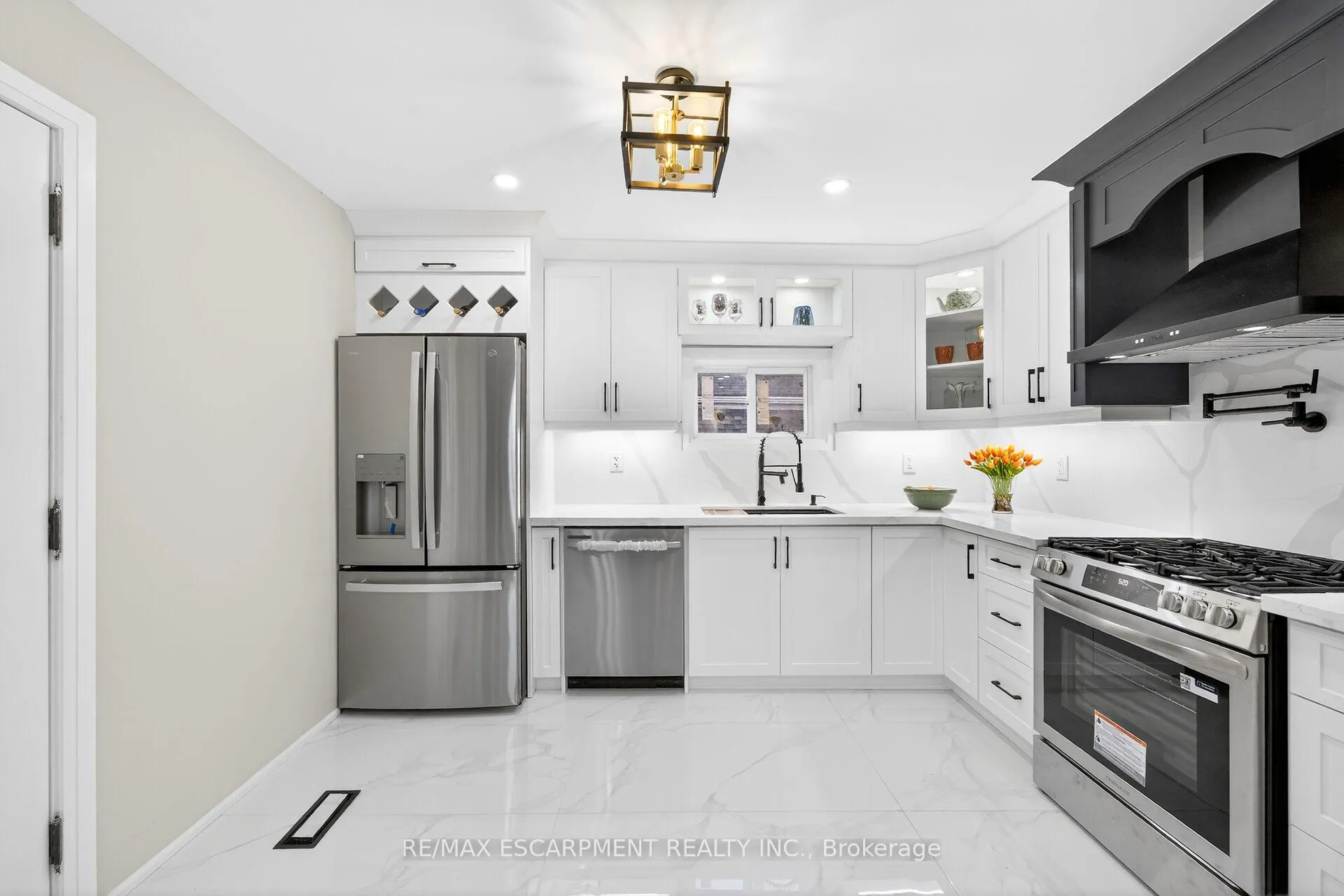 Photo 6 of 262 Broadway Avenue, Hamilton, Ainslie Wood — HOMEH