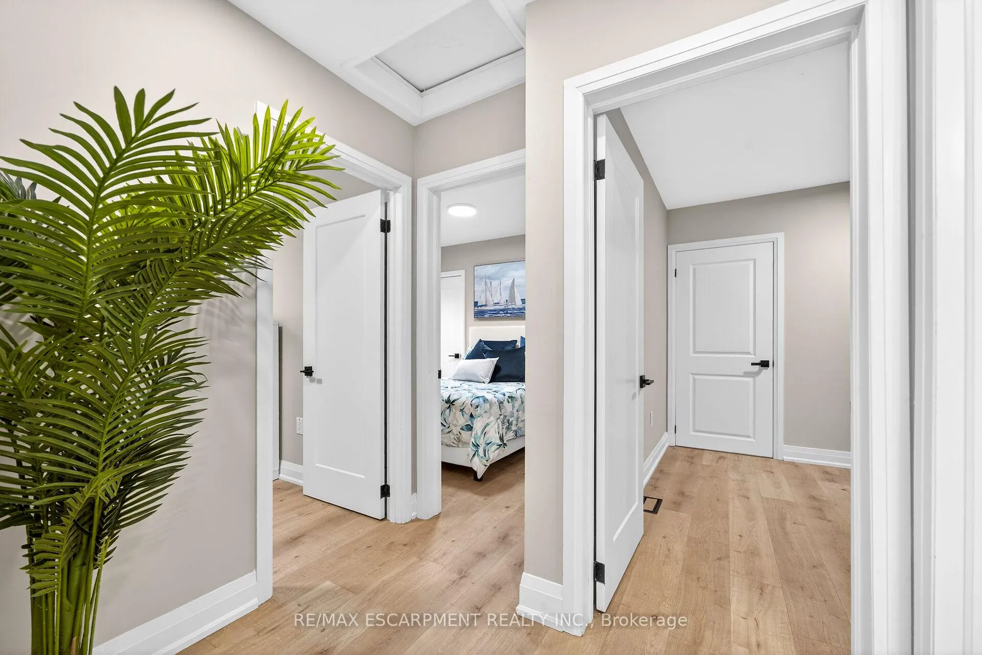 Photo 18 of 262 Broadway Avenue, Hamilton, Ainslie Wood — HOMEH