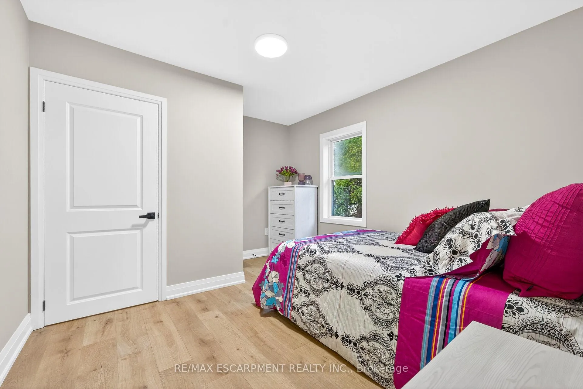 Photo 19 of 262 Broadway Avenue, Hamilton, Ainslie Wood — HOMEH