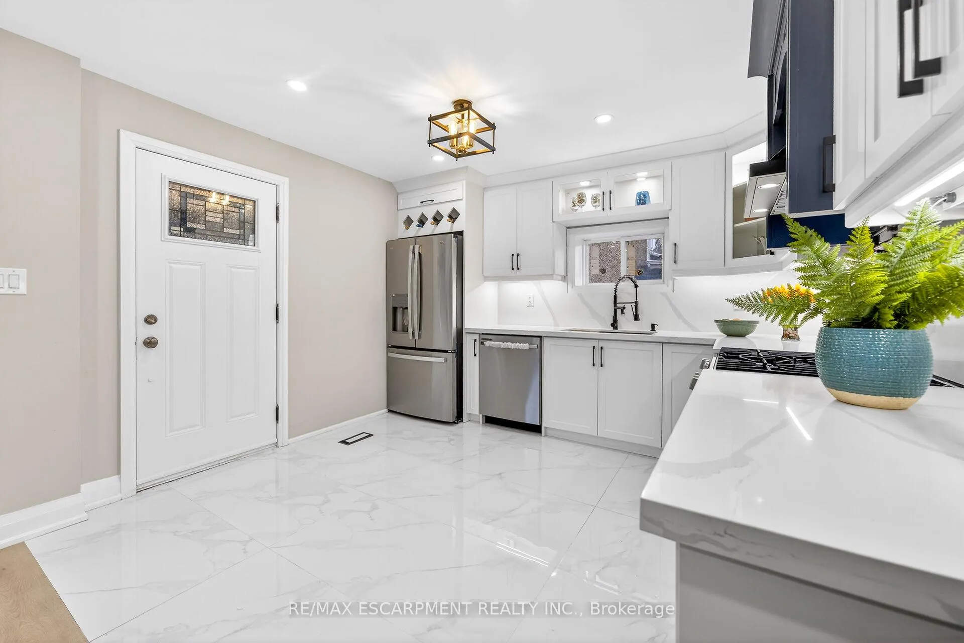 Photo 25 of 262 Broadway Avenue, Hamilton, Ainslie Wood — HOMEH