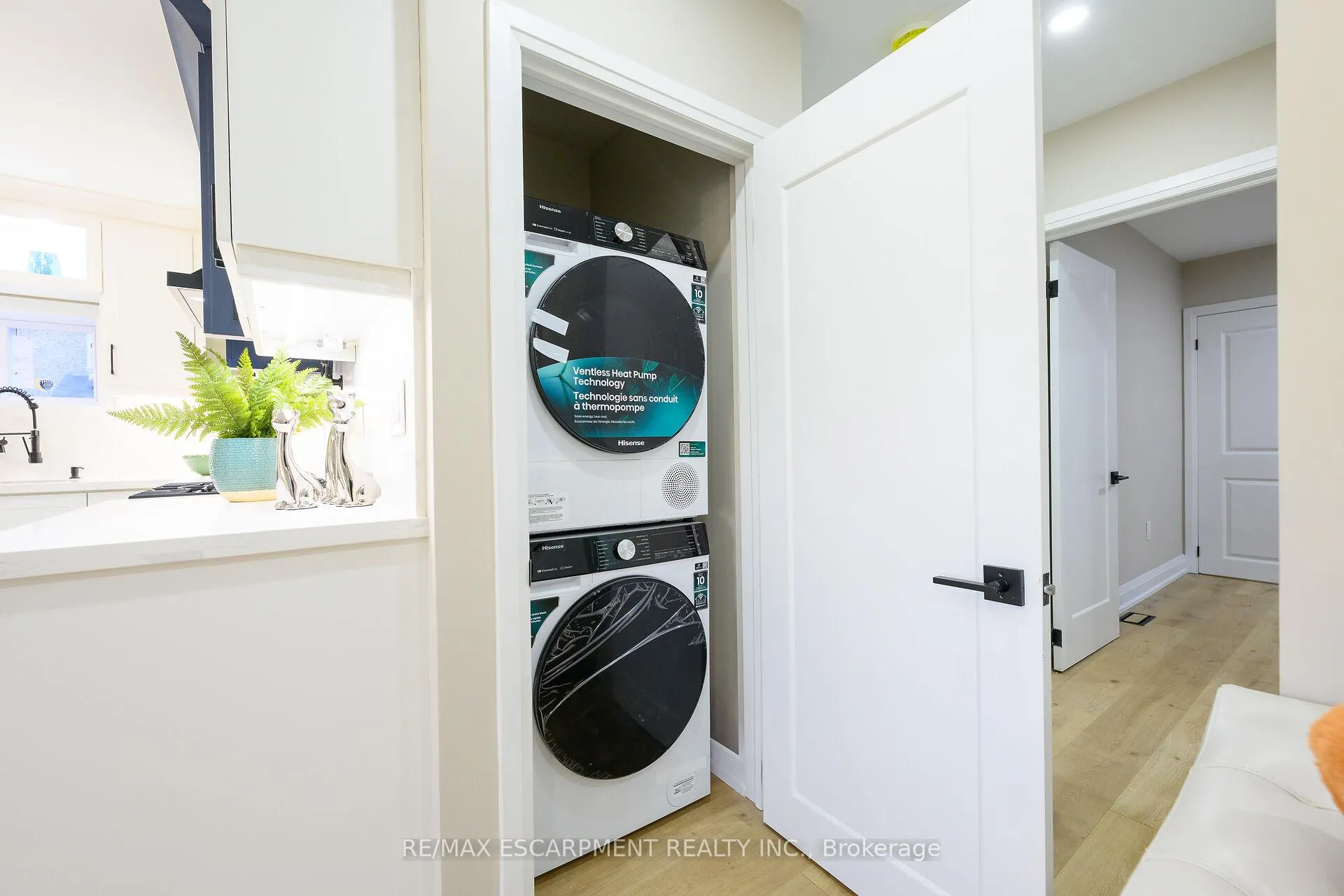 Photo 26 of 262 Broadway Avenue, Hamilton, Ainslie Wood — HOMEH