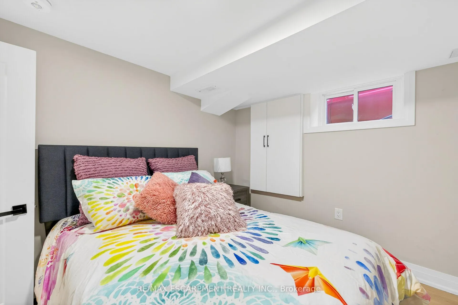 Photo 38 of 262 Broadway Avenue, Hamilton, Ainslie Wood — HOMEH