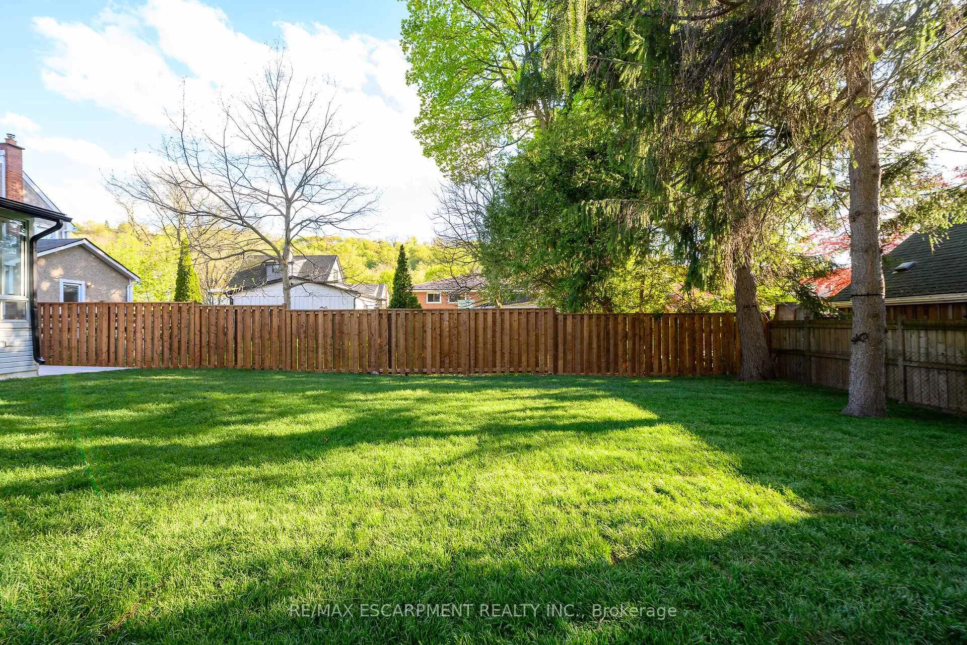 Photo 44 of 262 Broadway Avenue, Hamilton, Ainslie Wood — HOMEH