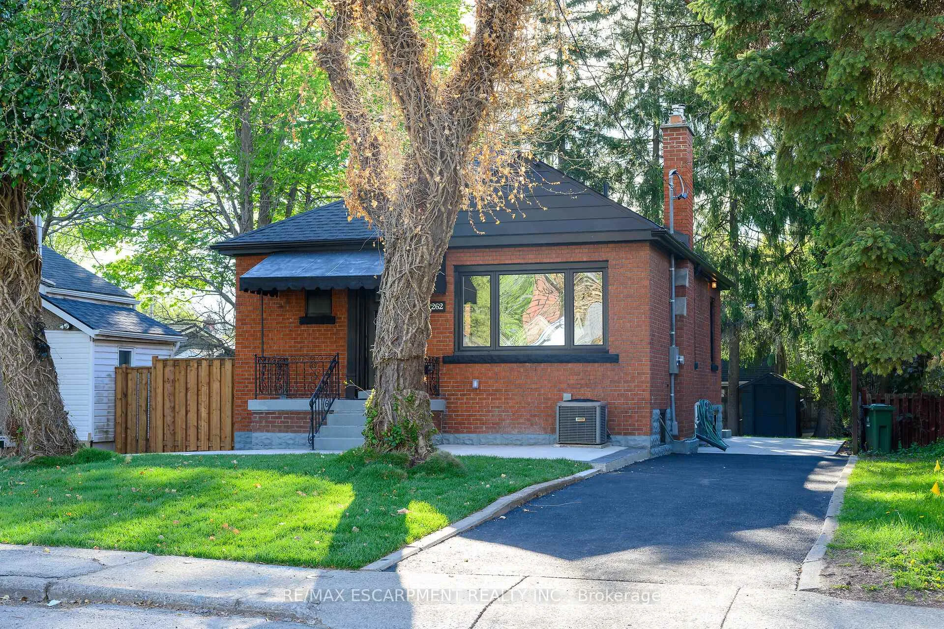 Photo 49 of 262 Broadway Avenue, Hamilton, Ainslie Wood — HOMEH