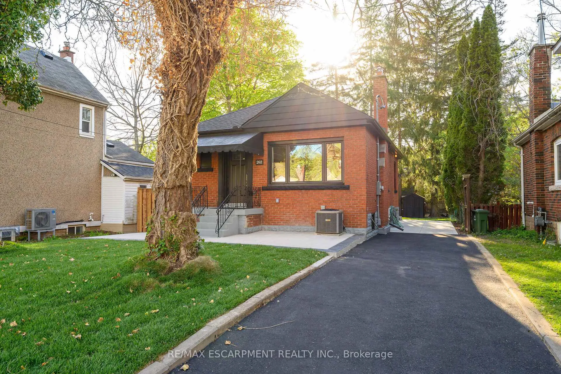 Photo 50 of 262 Broadway Avenue, Hamilton, Ainslie Wood — HOMEH